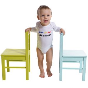 Body bebelusi cu mesaj sunt un pui de roman