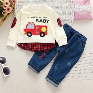 set pentru baieti bebelusi nou nascuti format din bluza si pantaloni
