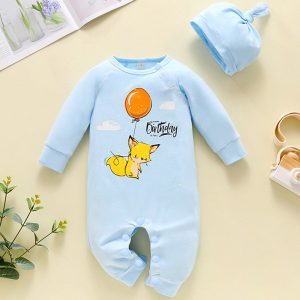 set bebelusi nou nascuti compus din salopeta cu maneci lungi si caciula